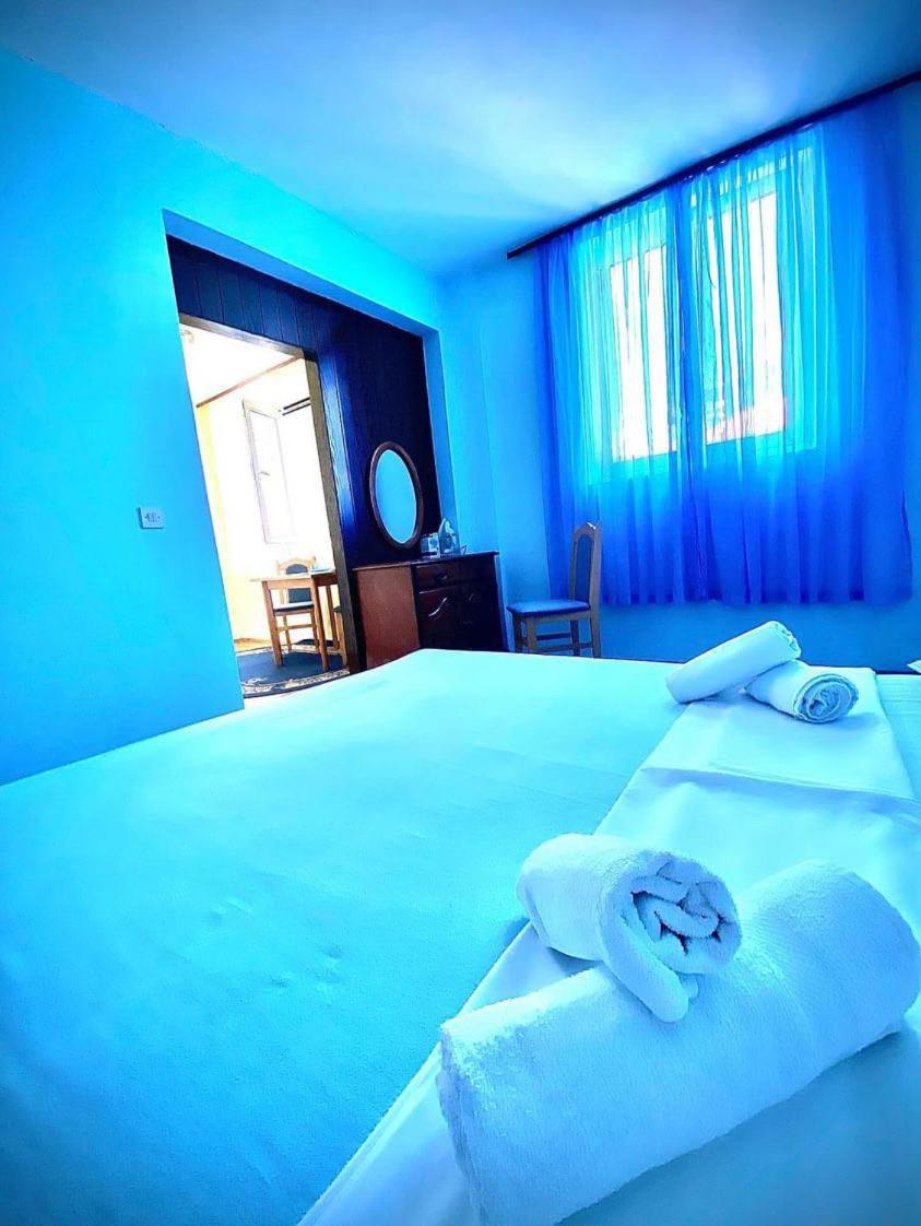Apartments Dunja Sveti Stefan Eksteriør bilde