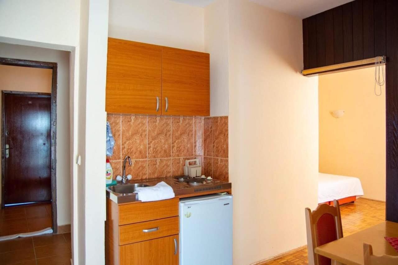 Apartments Dunja Sveti Stefan Eksteriør bilde