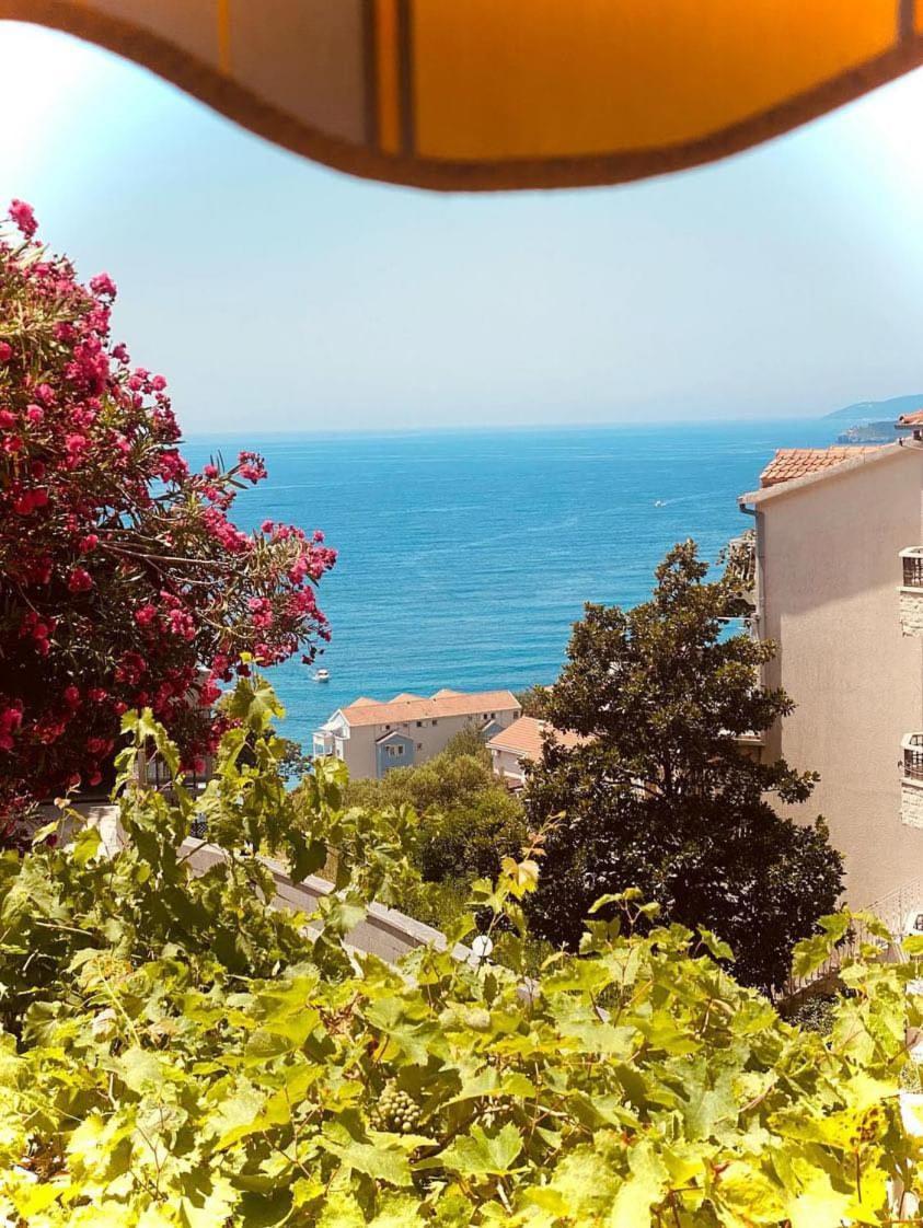 Apartments Dunja Sveti Stefan Eksteriør bilde