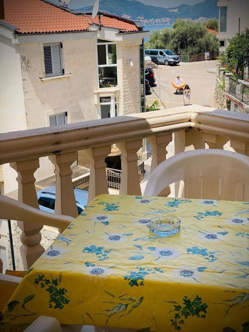 Apartments Dunja Sveti Stefan Eksteriør bilde