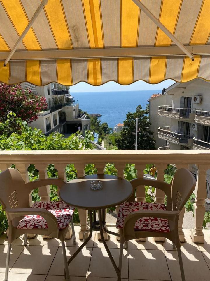 Apartments Dunja Sveti Stefan Eksteriør bilde