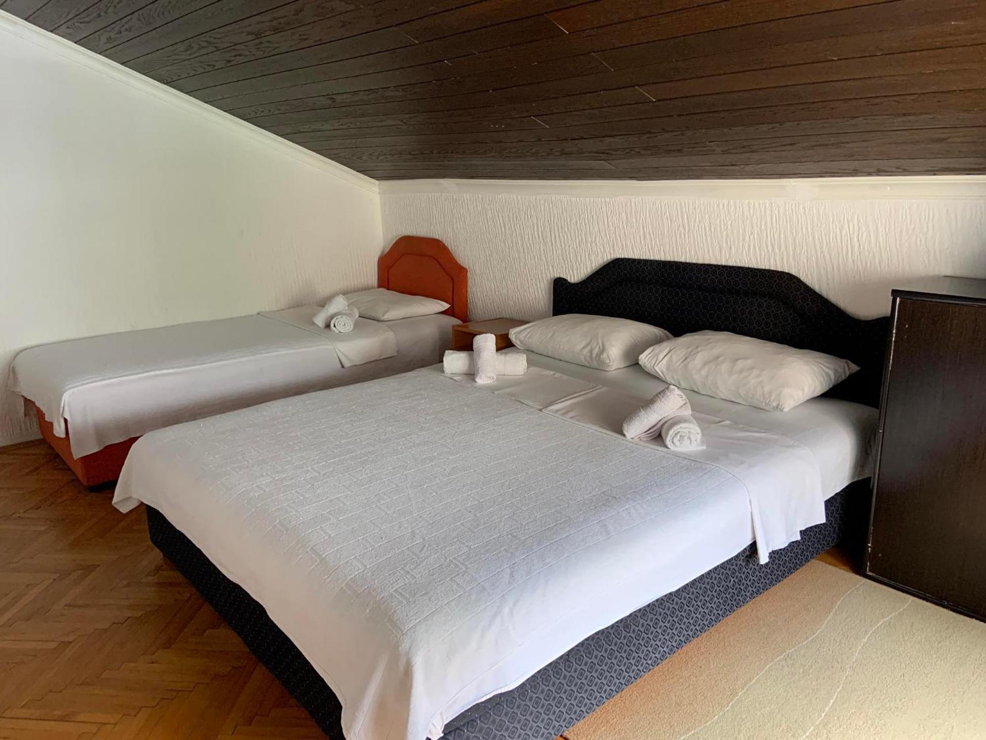 Apartments Dunja Sveti Stefan Eksteriør bilde