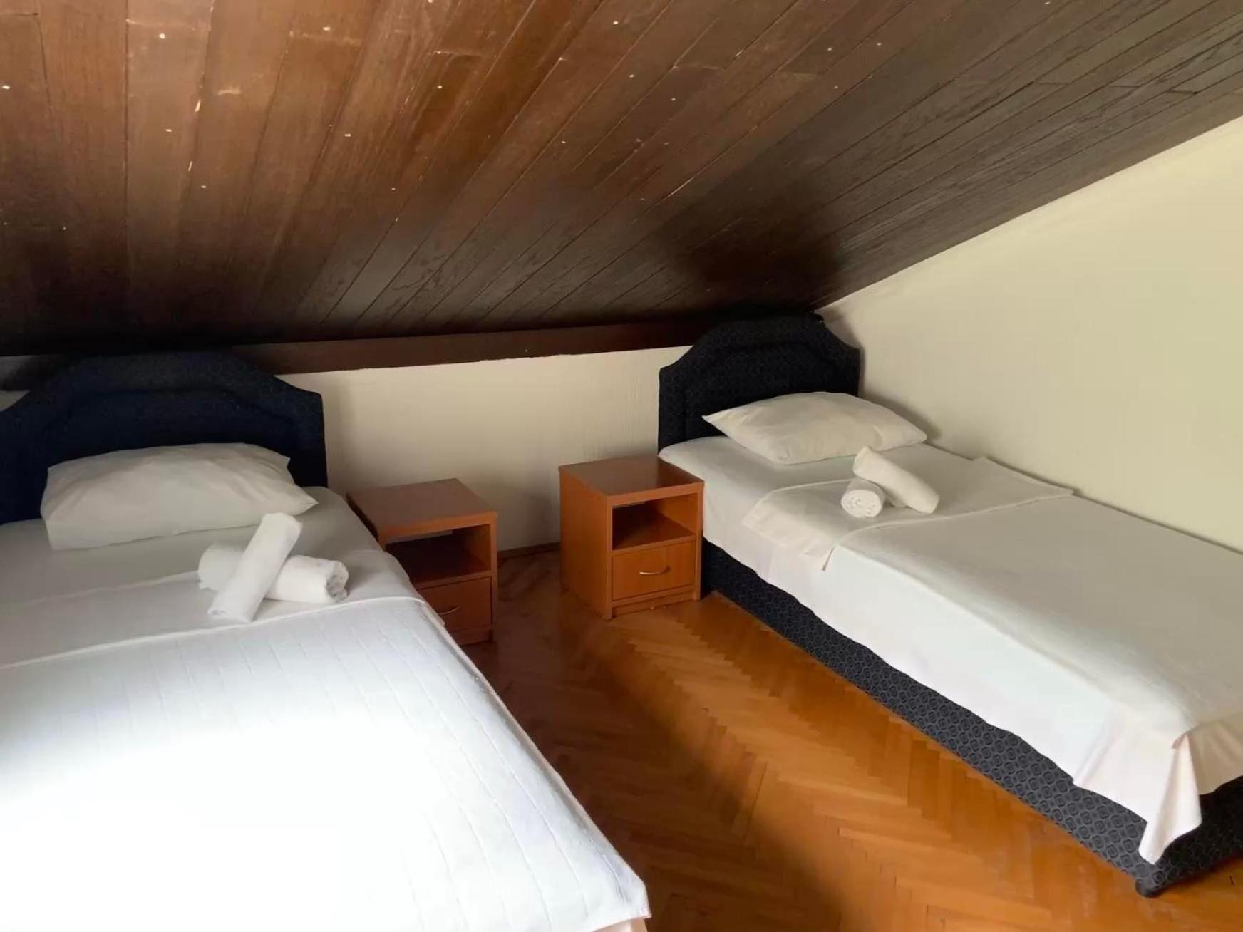 Apartments Dunja Sveti Stefan Eksteriør bilde